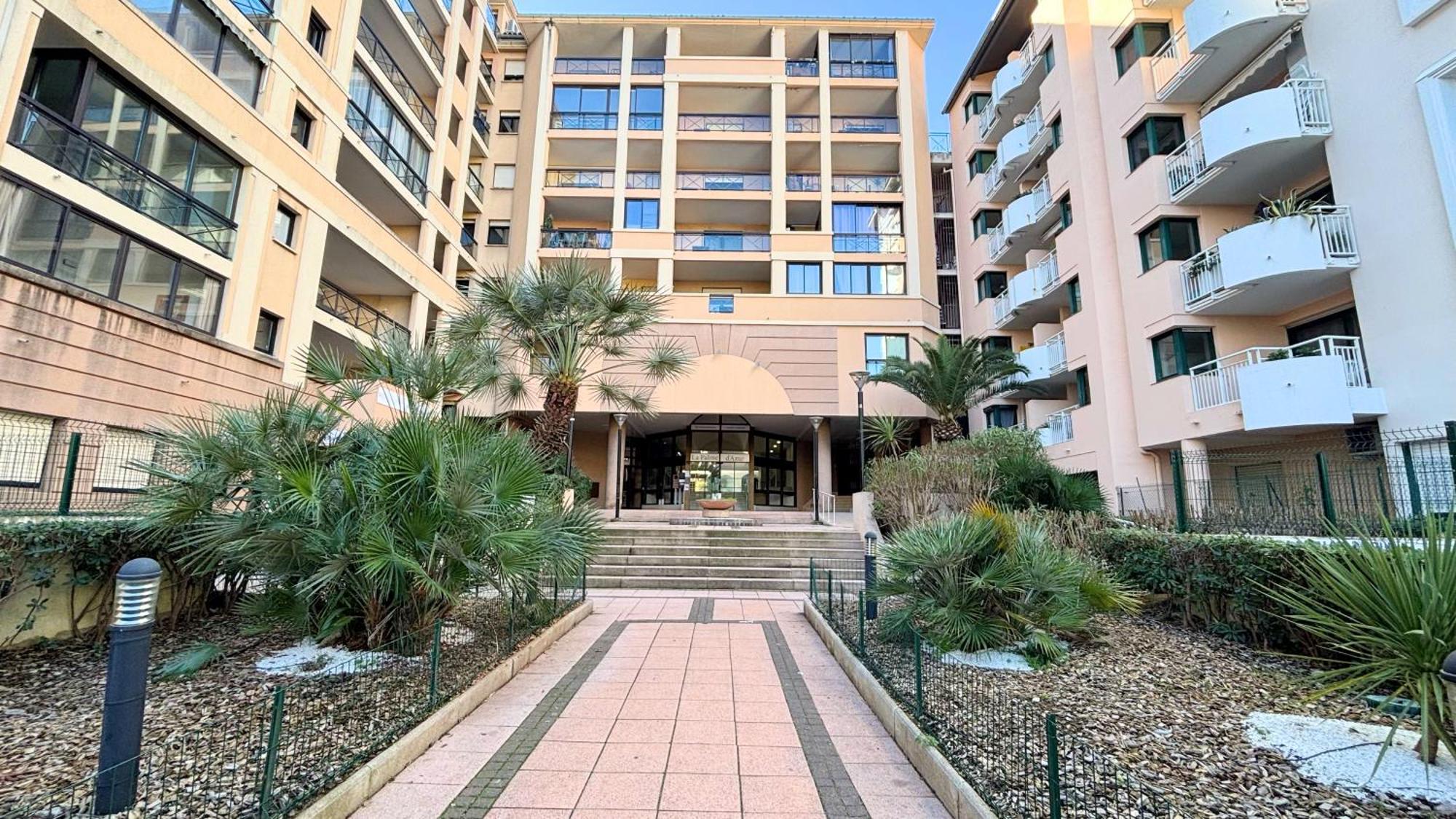 Appartement 556, Vue Mer Et Piscine By Palmazur Vacances Cannes Eksteriør bilde